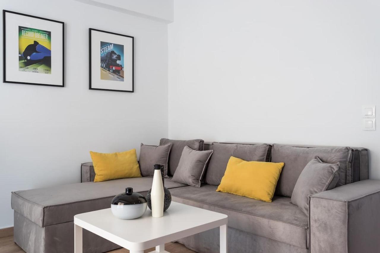 Stunning Flat With Lovely Terrace & Parking Garage Athén Kültér fotó