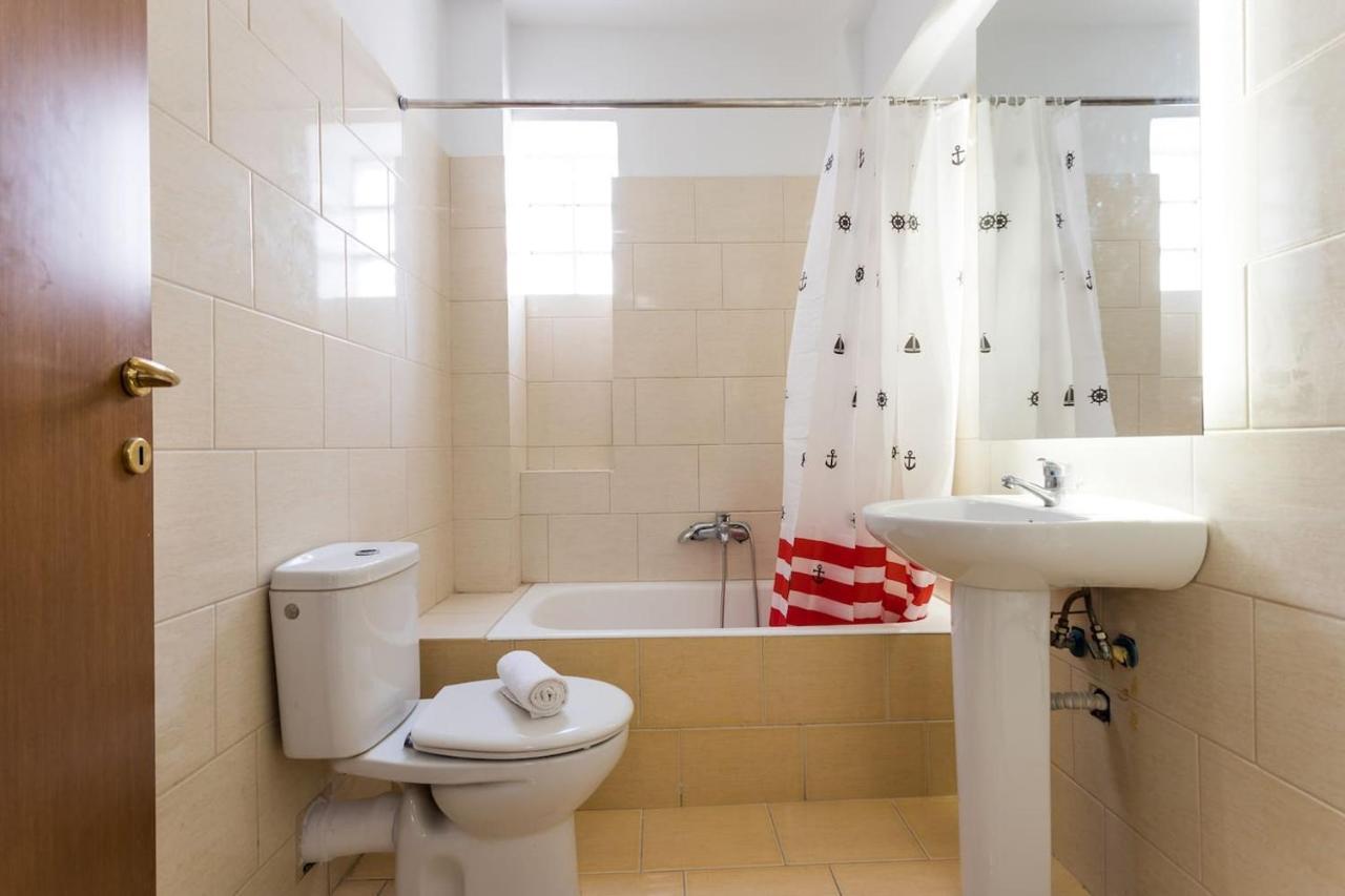 Stunning Flat With Lovely Terrace & Parking Garage Athén Kültér fotó