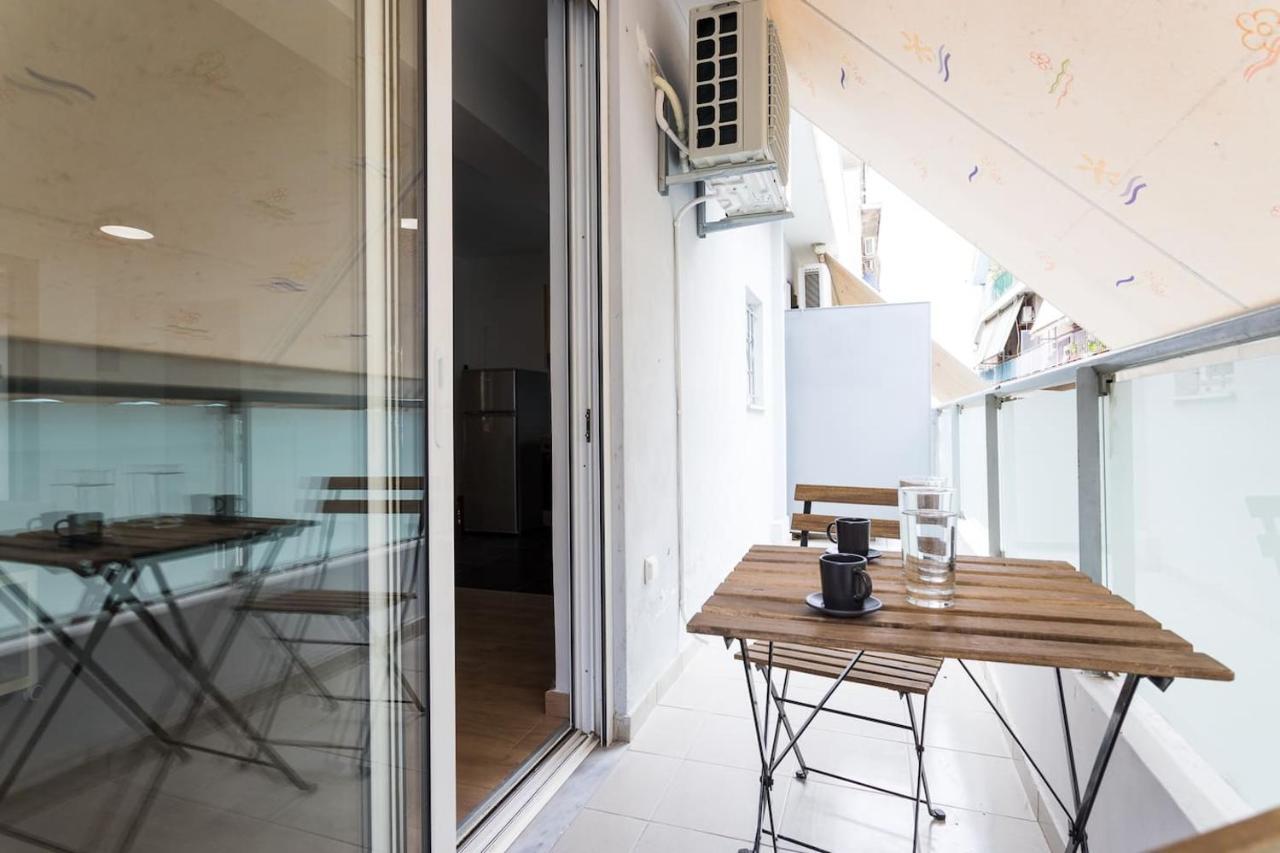 Stunning Flat With Lovely Terrace & Parking Garage Athén Kültér fotó